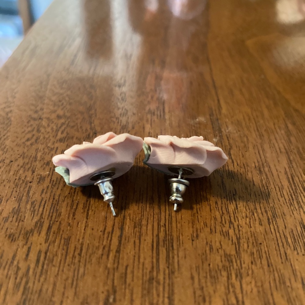 🌹 Rose Earring Set - Picture 2 of 5